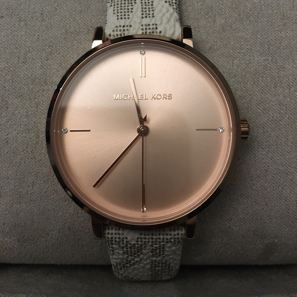 💝Michael Kors Watch - Picture 4 of 6